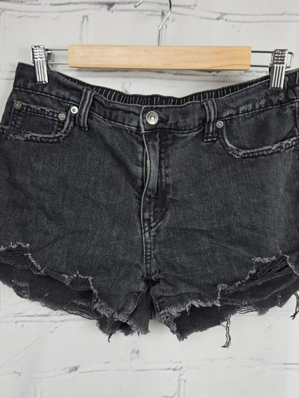 Aerie Womens M Black Distressed Denim Shorts Cuttoff Summer Grunge Punk Dark